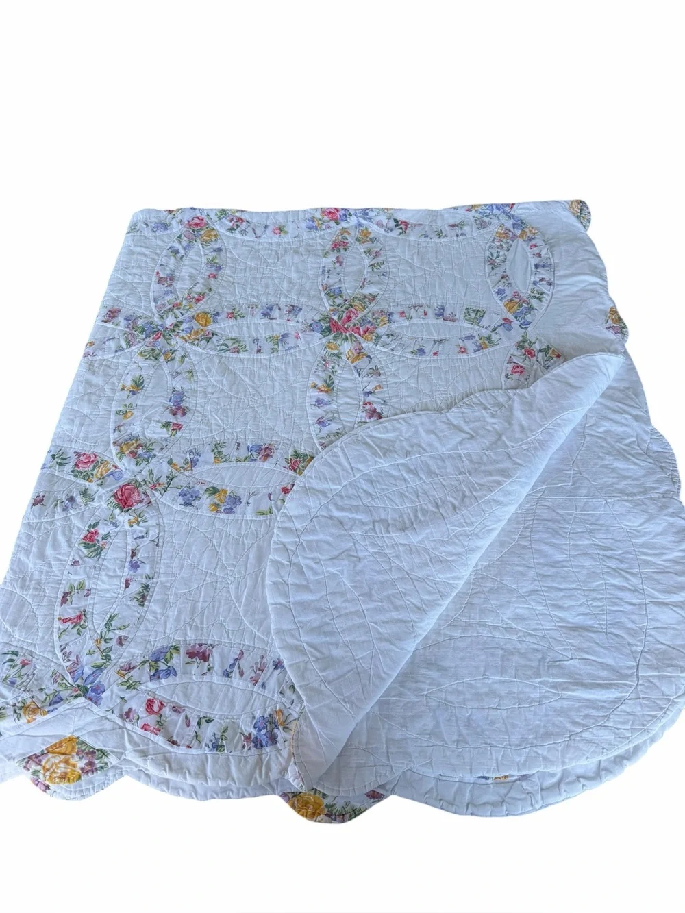 VTG 90s Floral Double Wedding Ring Quilt Scallop Edge Hand Quilted 84x100 READ